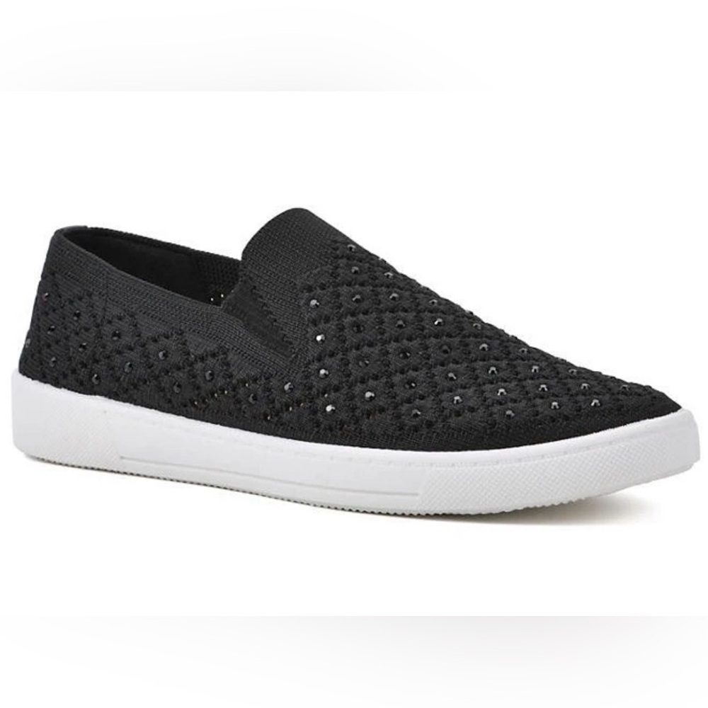 Rhinestone slip on sneakers black women’s size 7 White mountain sparkle shoes
